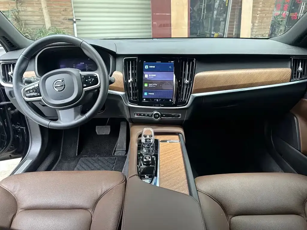 Volvo S90 — фото 9