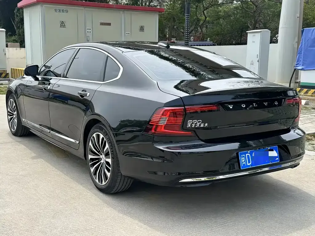 Volvo S90 — фото 6