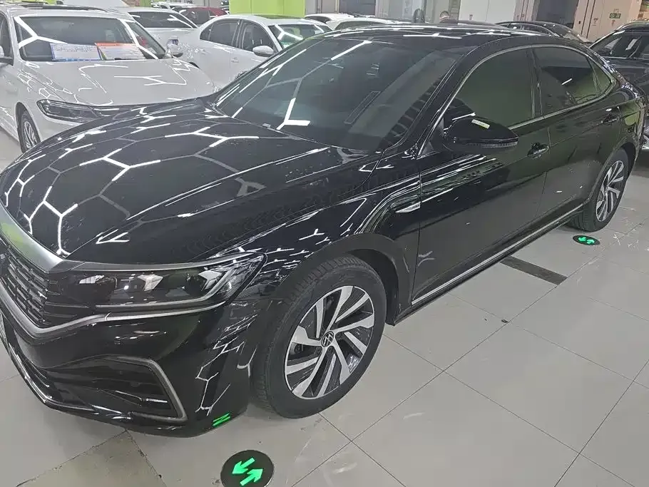 Volkswagen 帕萨特插电混动 — фото 1