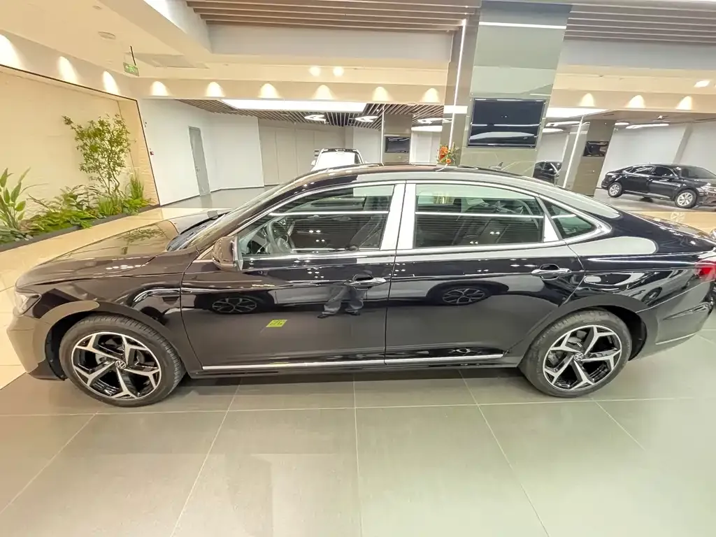 Volkswagen Passat — фото 6