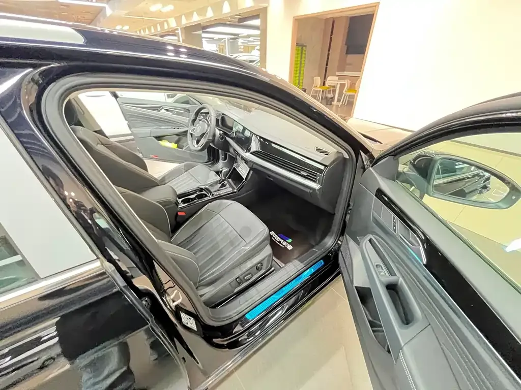 Volkswagen Passat — фото 7