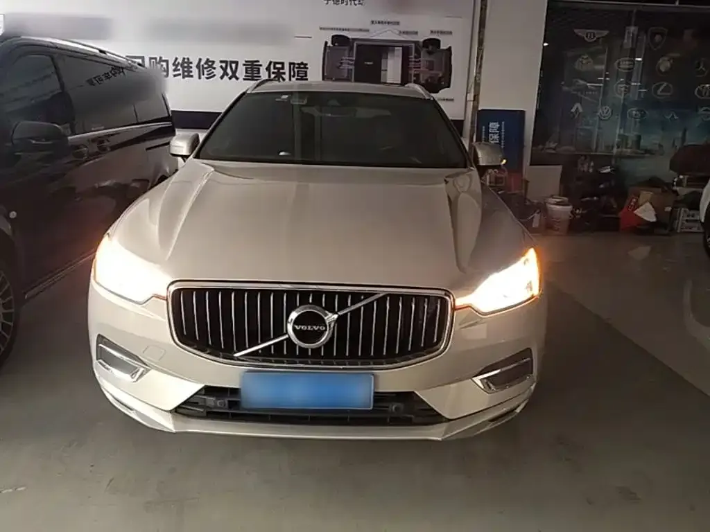 Volvo XC60 — фото 4