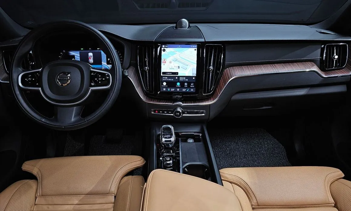 Volvo XC60 — фото 3