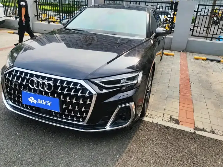 Audi A8