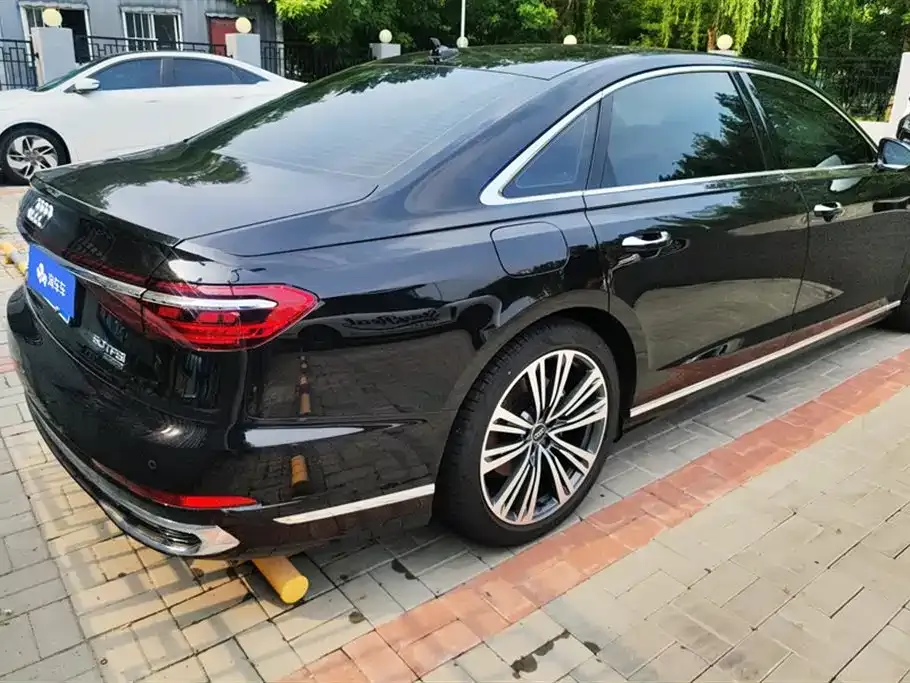 Audi A8 2024 из CN, фото 10