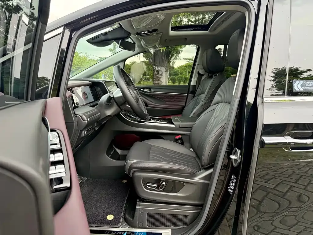 GAC Motor Trumpchi M8 — фото 3