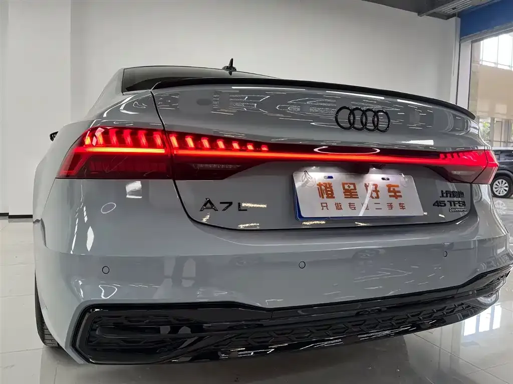 Audi A7L — фото 7