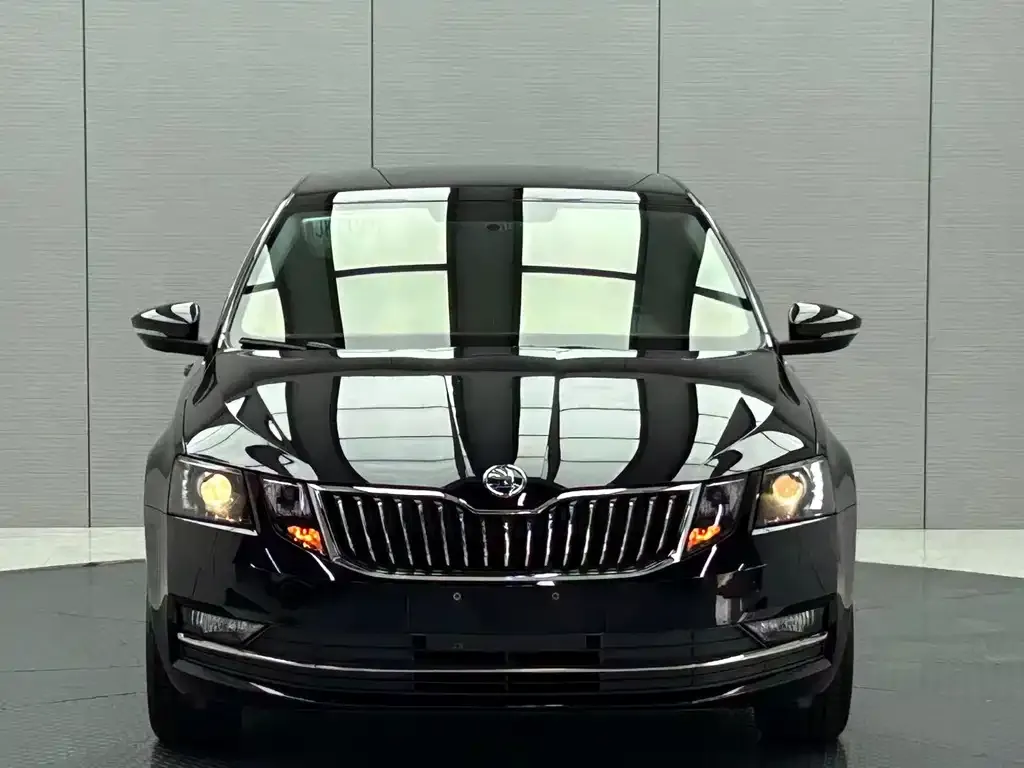Skoda Octavia — фото 7