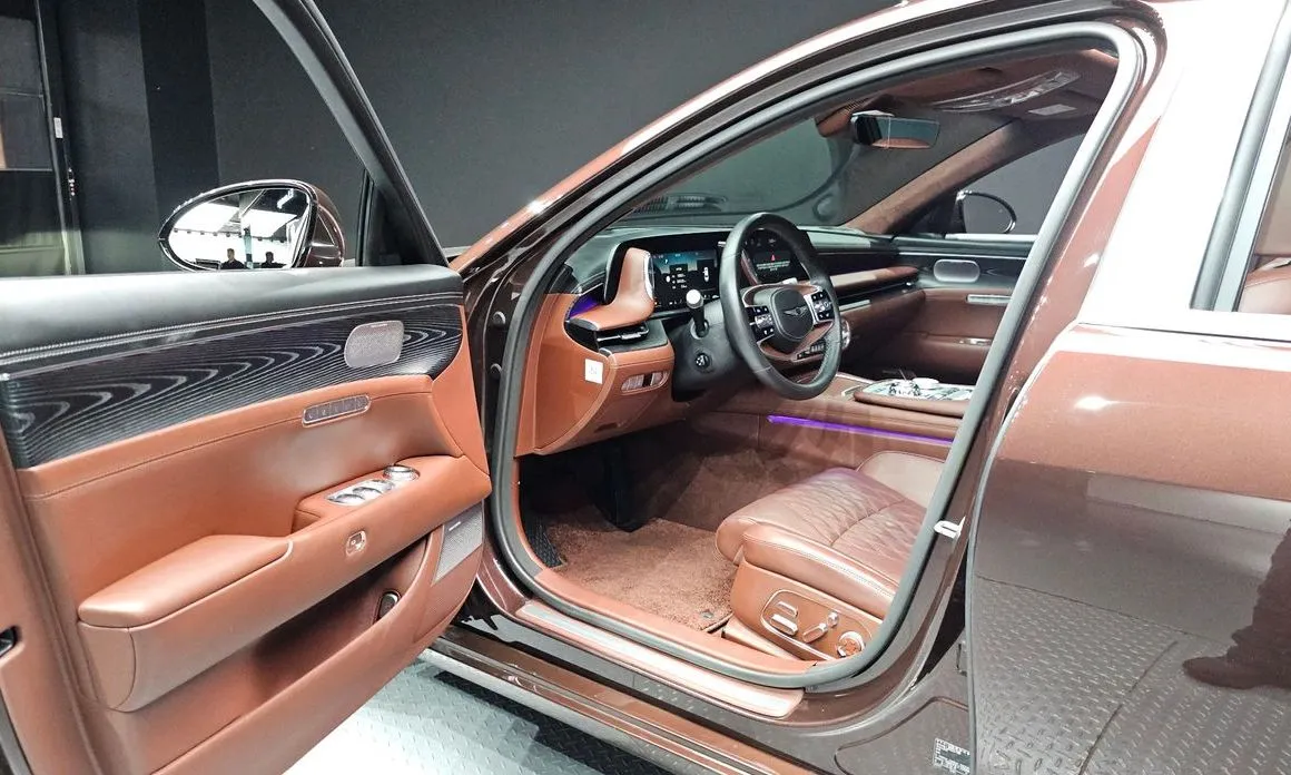 Genesis G90 — фото 10