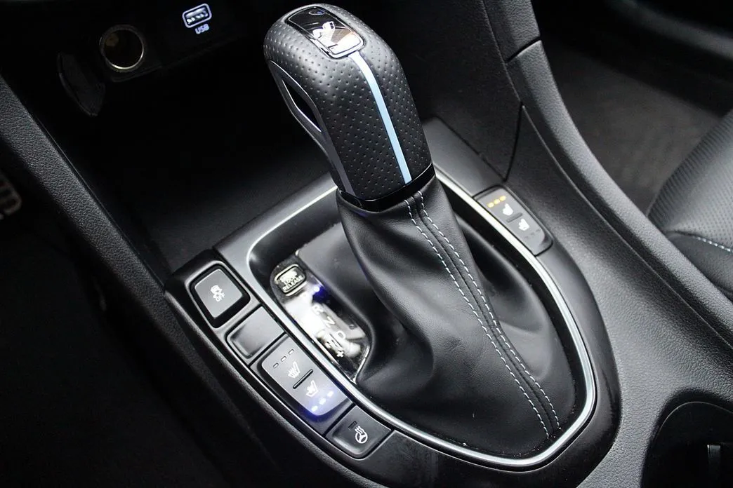 Hyundai Veloster 2023 из KR, фото 7
