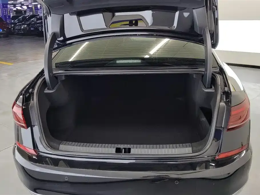 Volkswagen Passat — фото 10