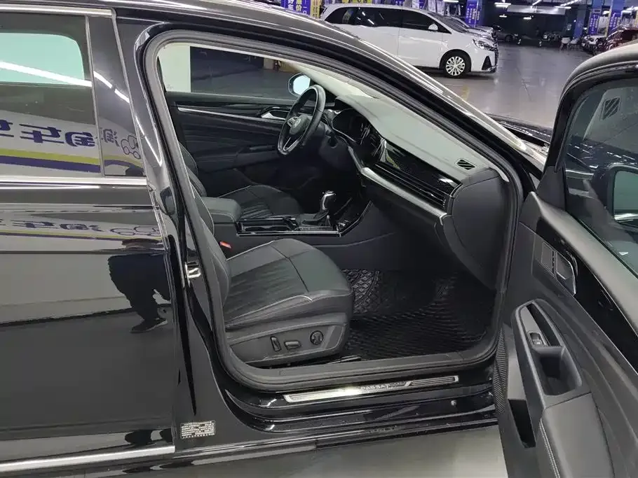 Volkswagen Passat — фото 7
