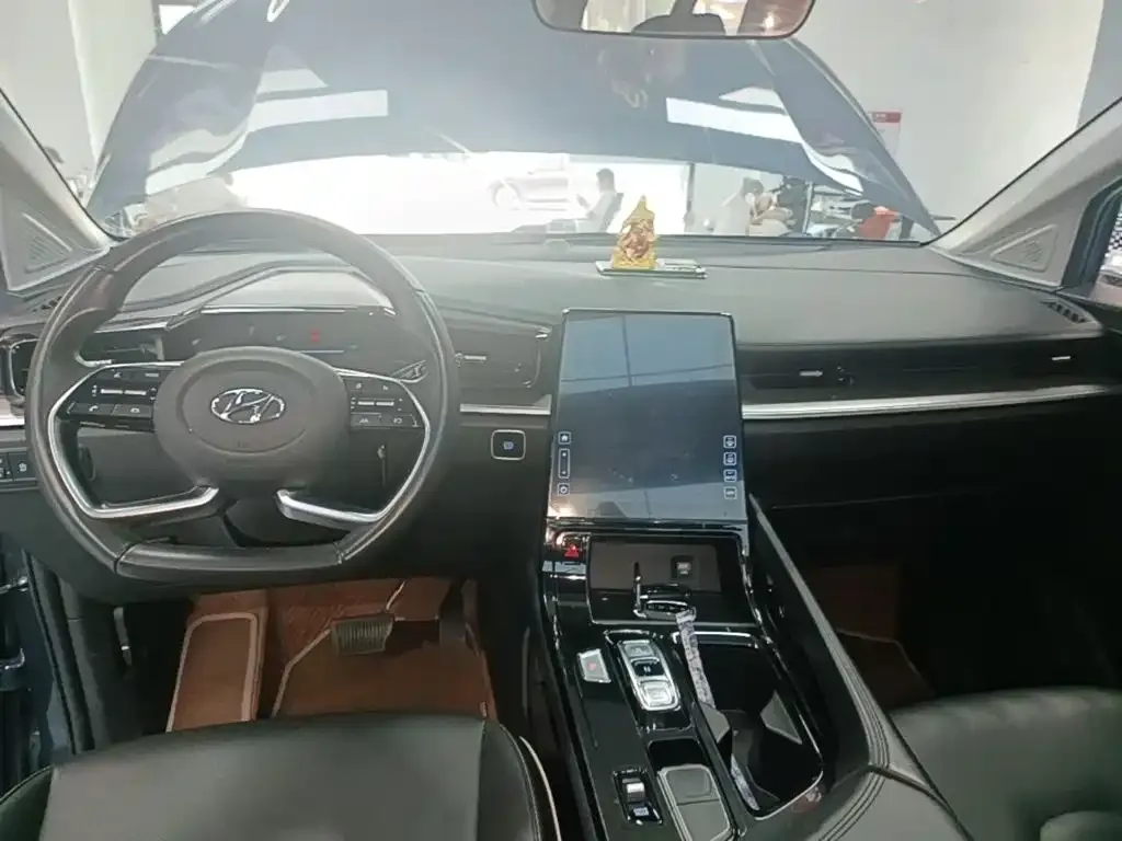 Hyundai Custo — фото 2