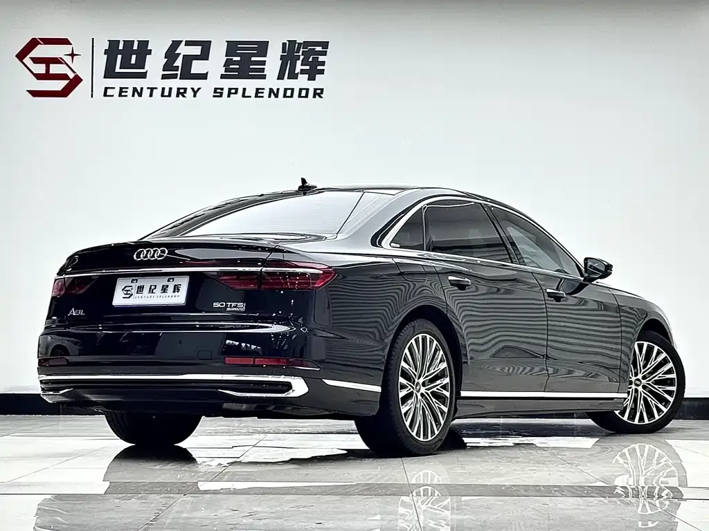 Audi A8 — фото 6