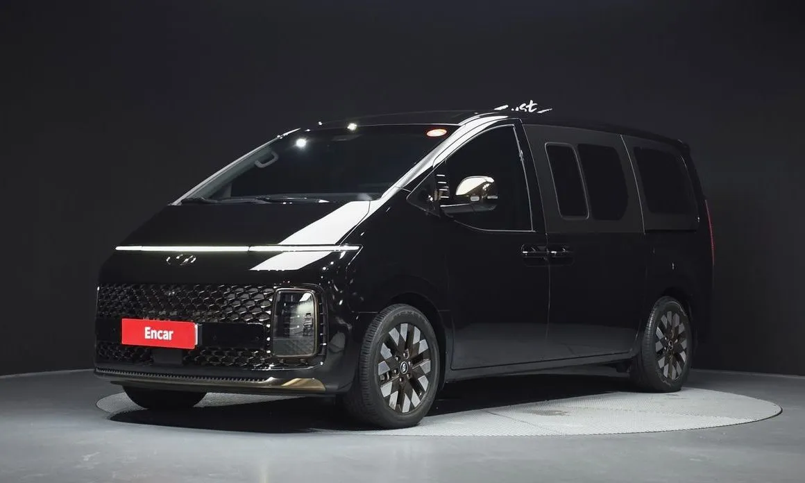 Hyundai Staria