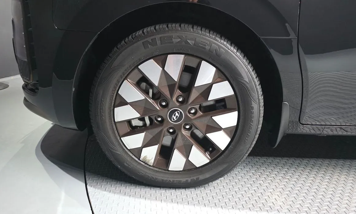 Hyundai Staria 2023 из KR, фото 10