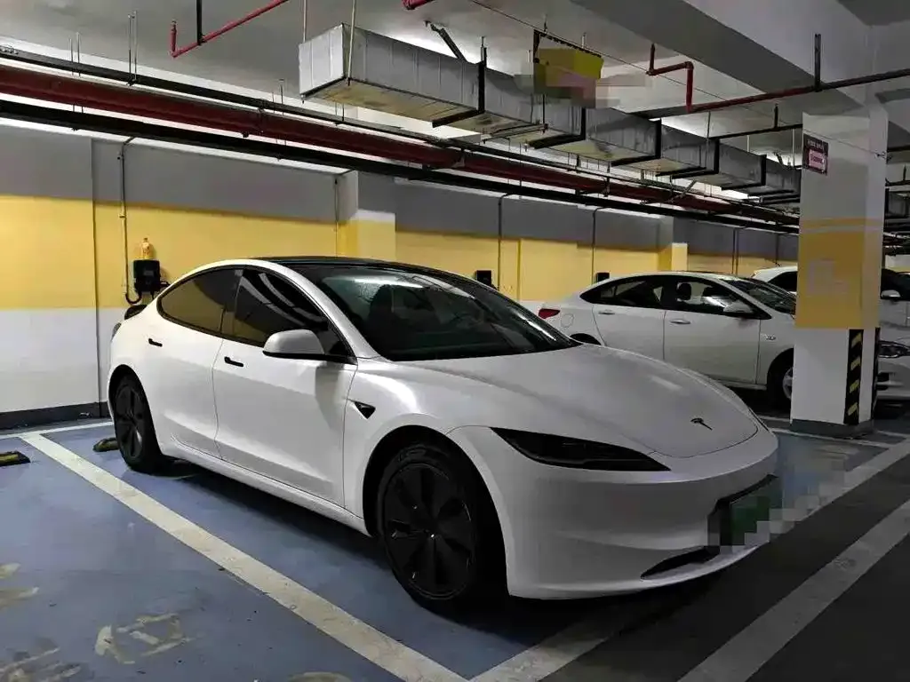 Tesla Model 3 — фото 7