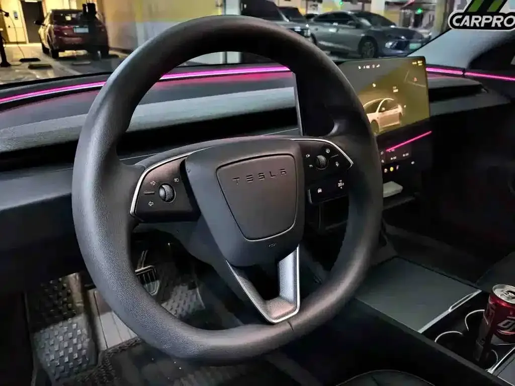 Tesla Model 3 — фото 6