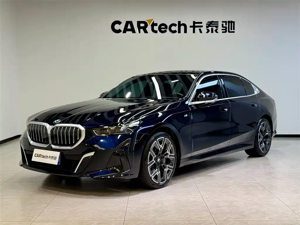 BMW 5 Series — фото 1