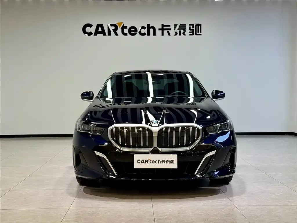 BMW 5 Series — фото 4