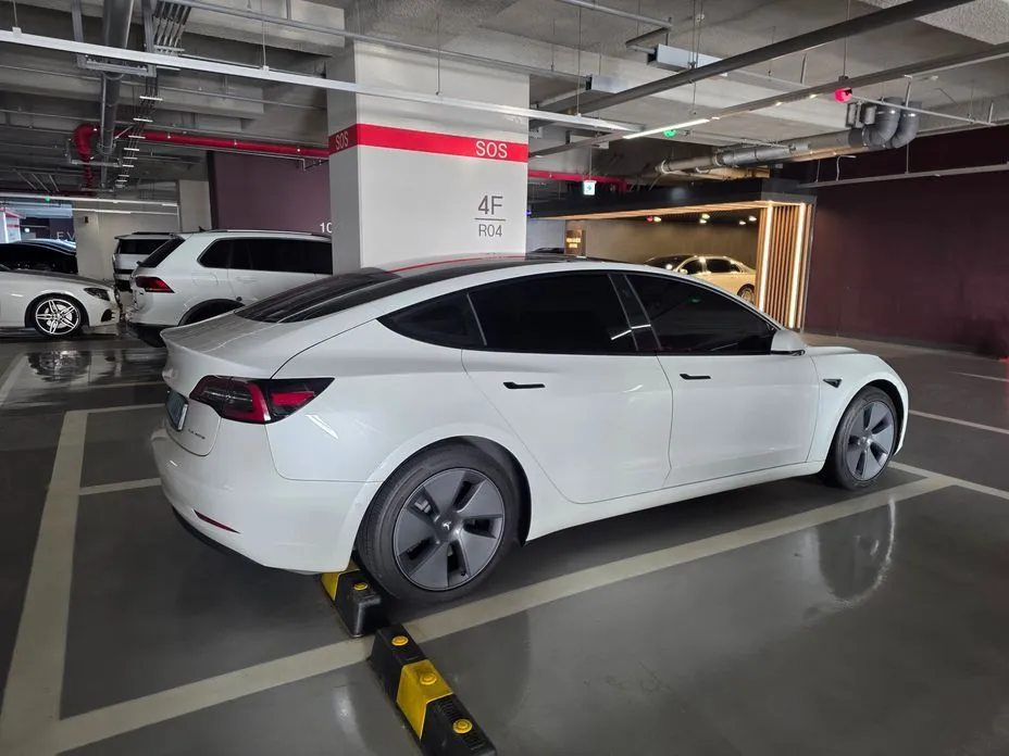 Tesla Model 3 — фото 4