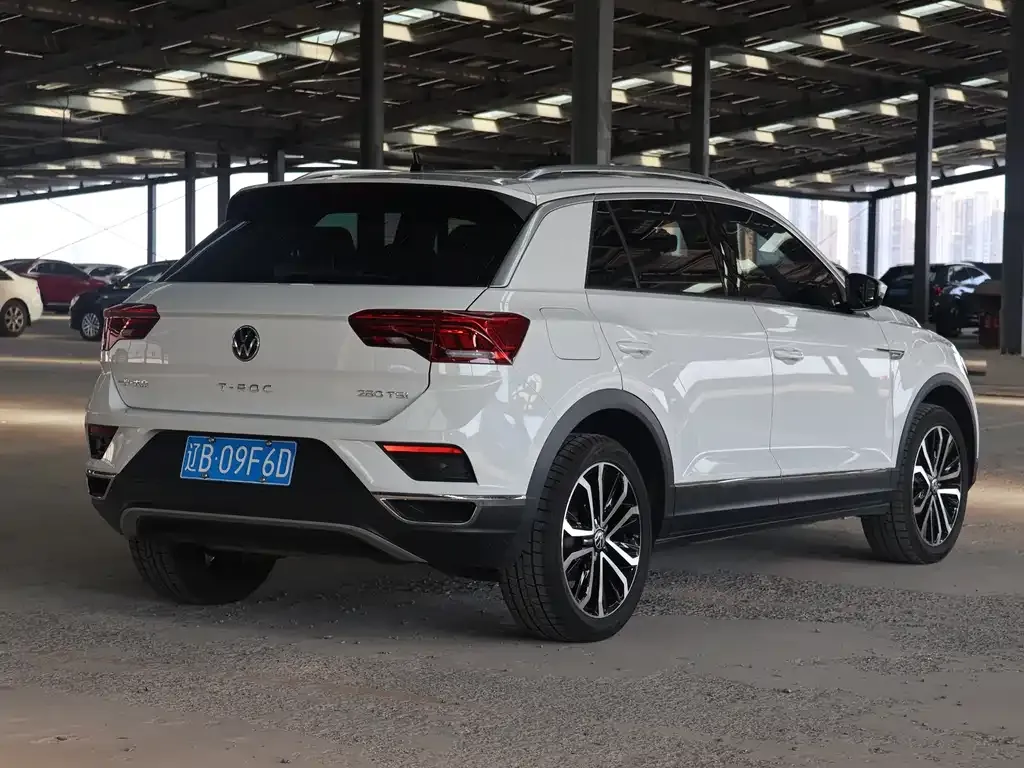 Volkswagen T-Roc — фото 4