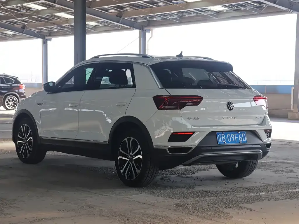 Volkswagen T-Roc — фото 5