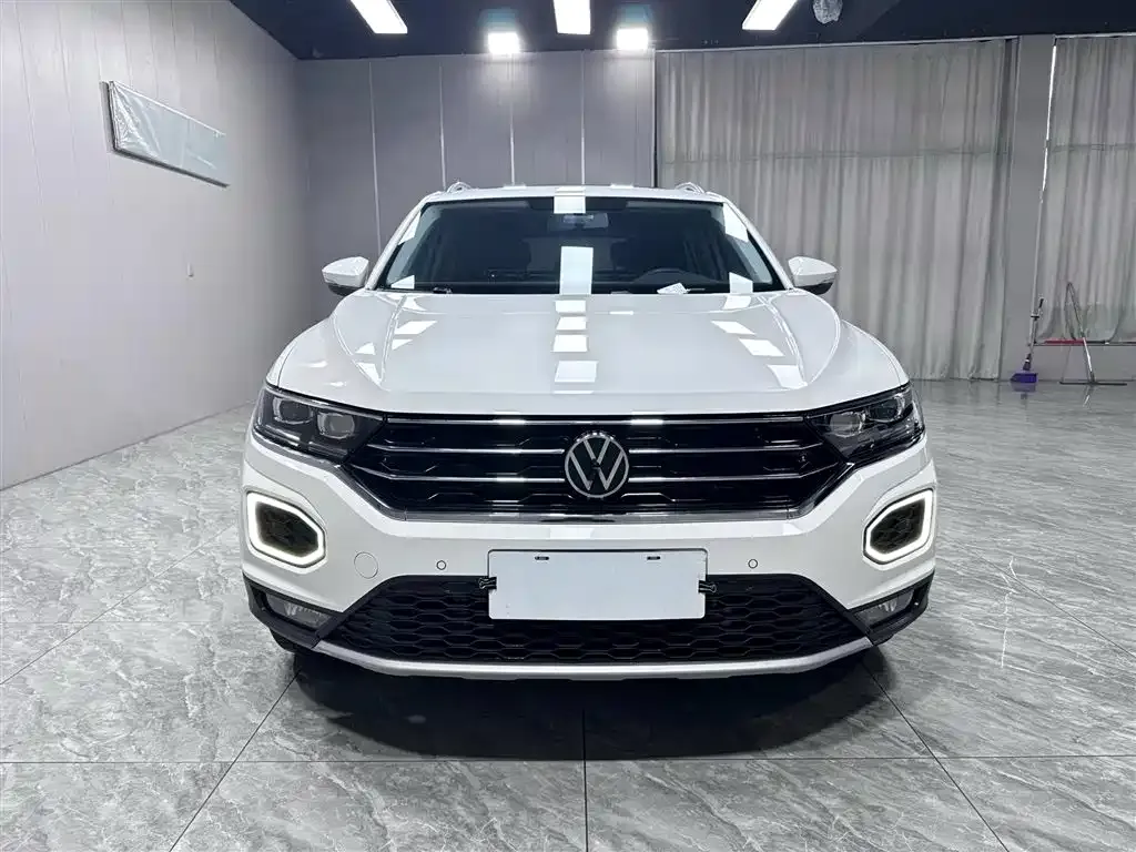 Volkswagen T-Roc — фото 7