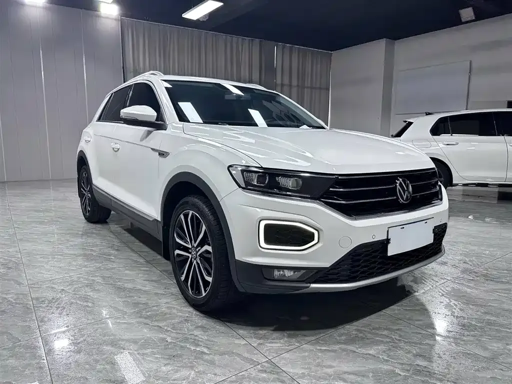 Volkswagen T-Roc — фото 4