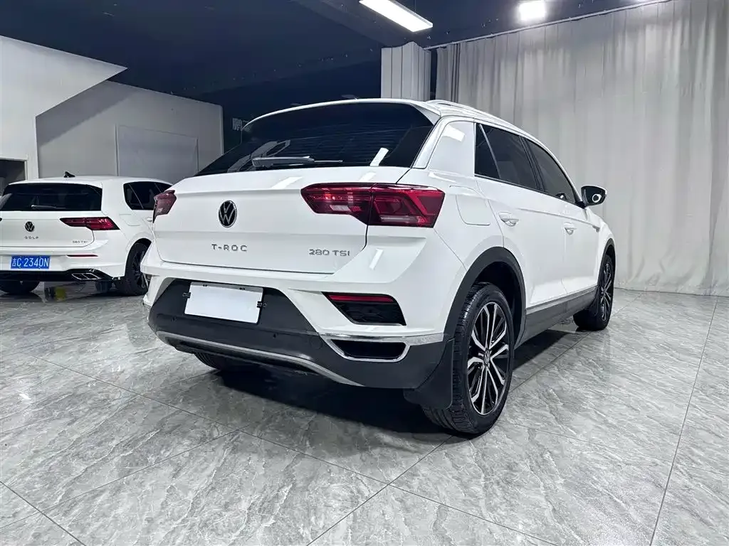 Volkswagen T-Roc — фото 3