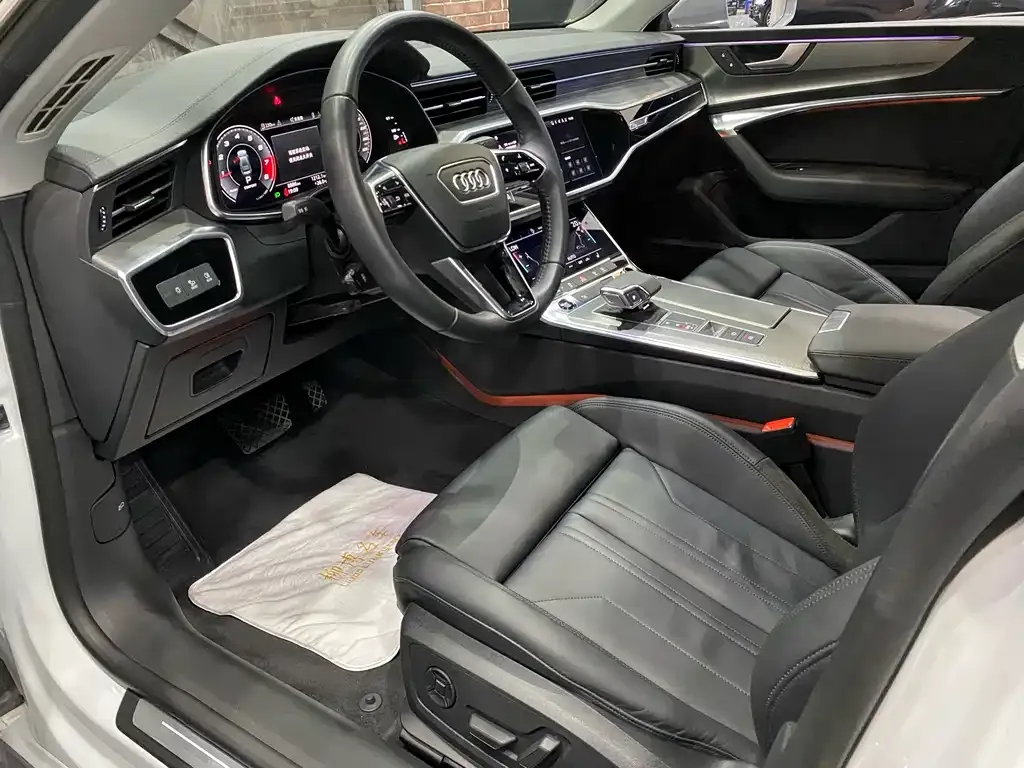 Audi A7 2021 из CN, фото 4