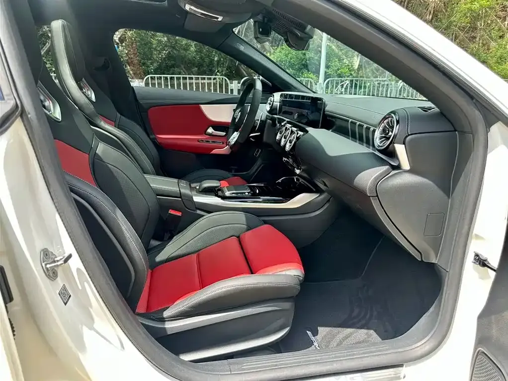 Mercedes-Benz CLA AMG — фото 5