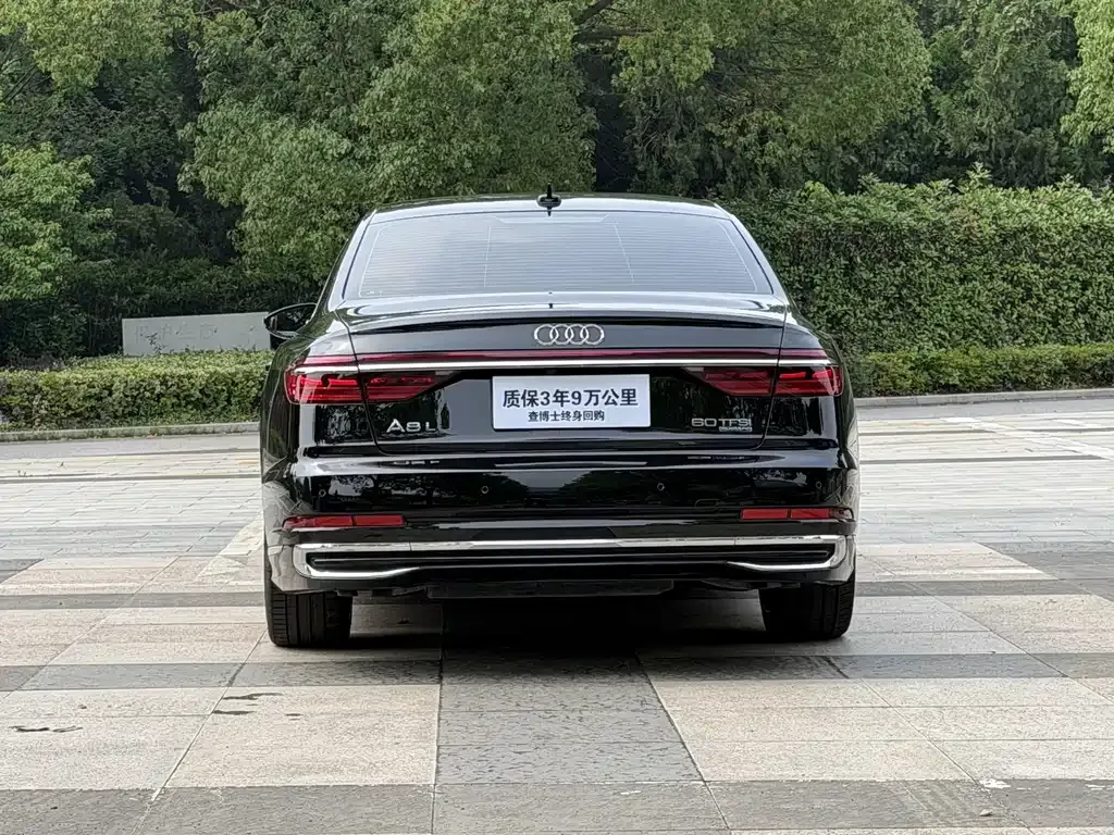 Audi A8 — фото 10