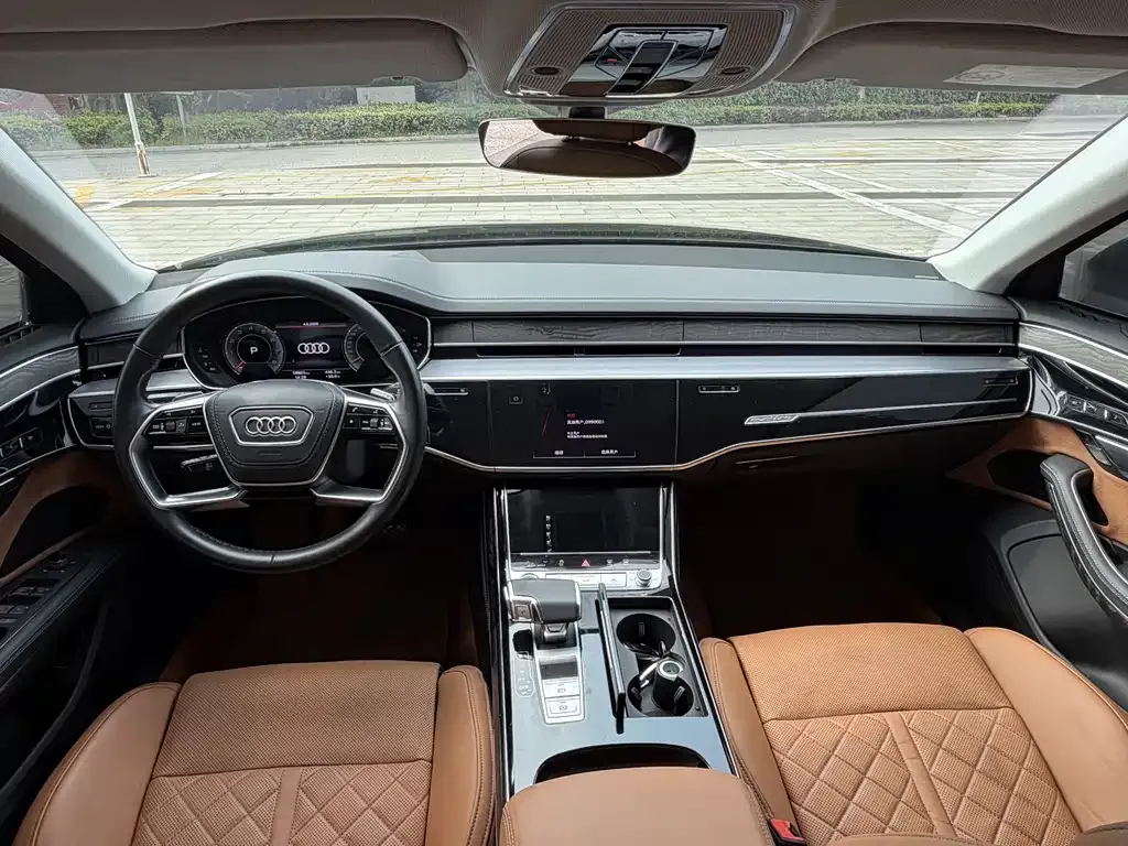 Audi A8 — фото 4