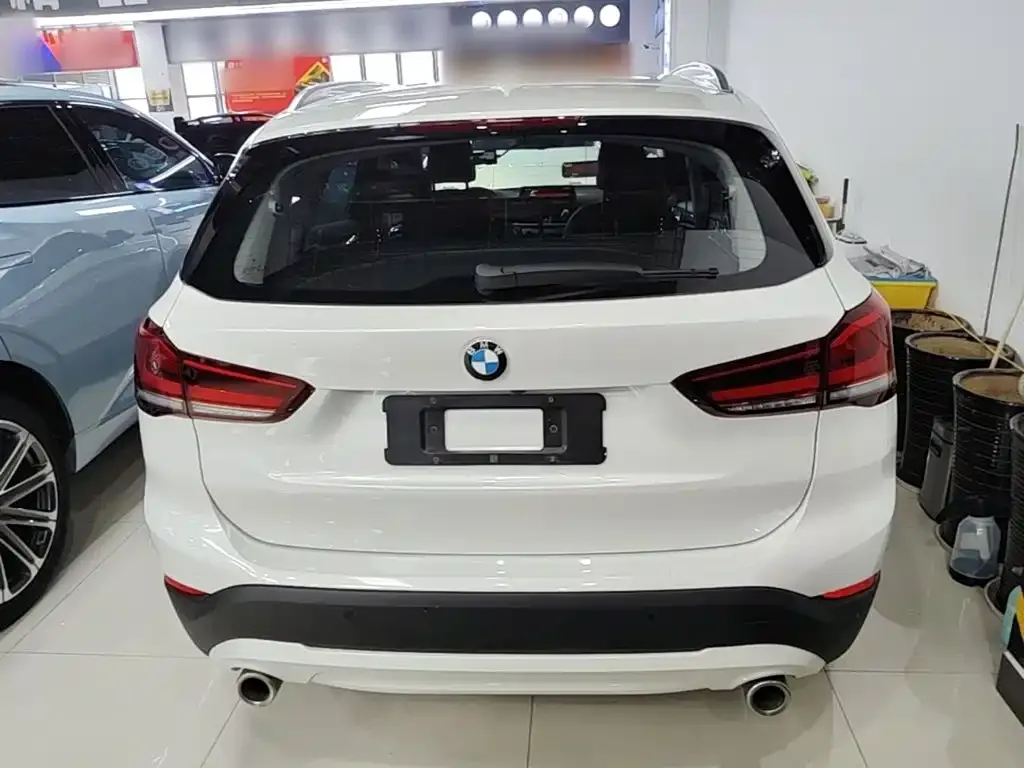 BMW X1 — фото 10