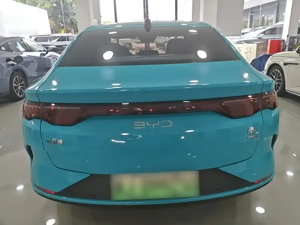 BYD Qin L — фото 2