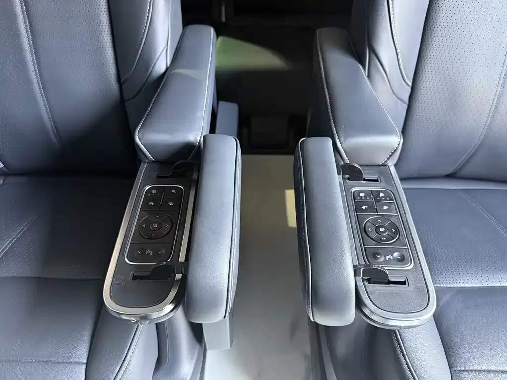 GAC Motor Trumpchi M8 — фото 5