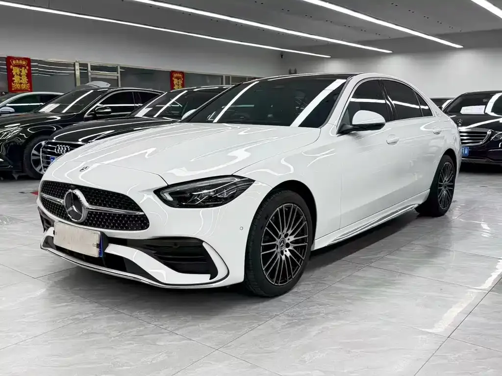Mercedes-Benz C-Class — фото 1