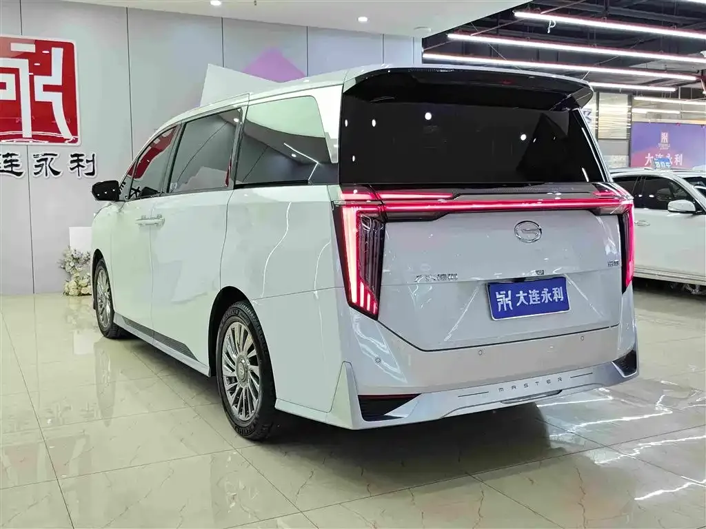 GAC Motor Trumpchi M8 — фото 8