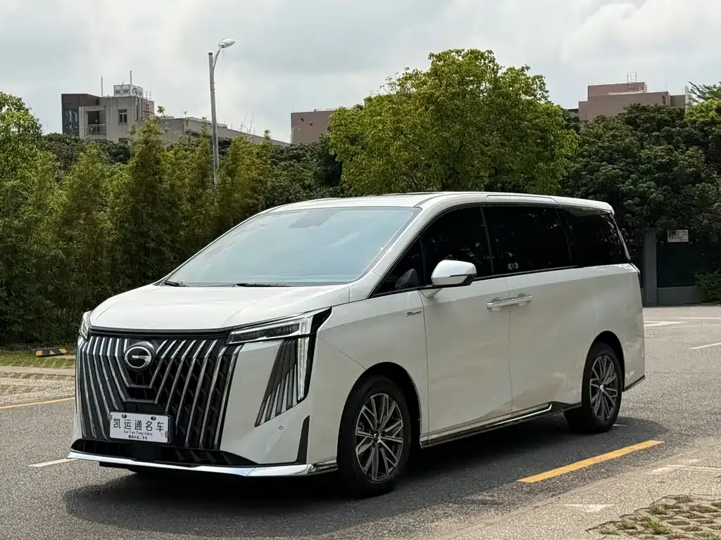GAC Motor Trumpchi M8 — фото 1