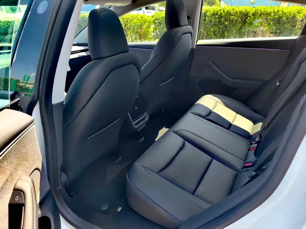 Tesla Model 3 — фото 6