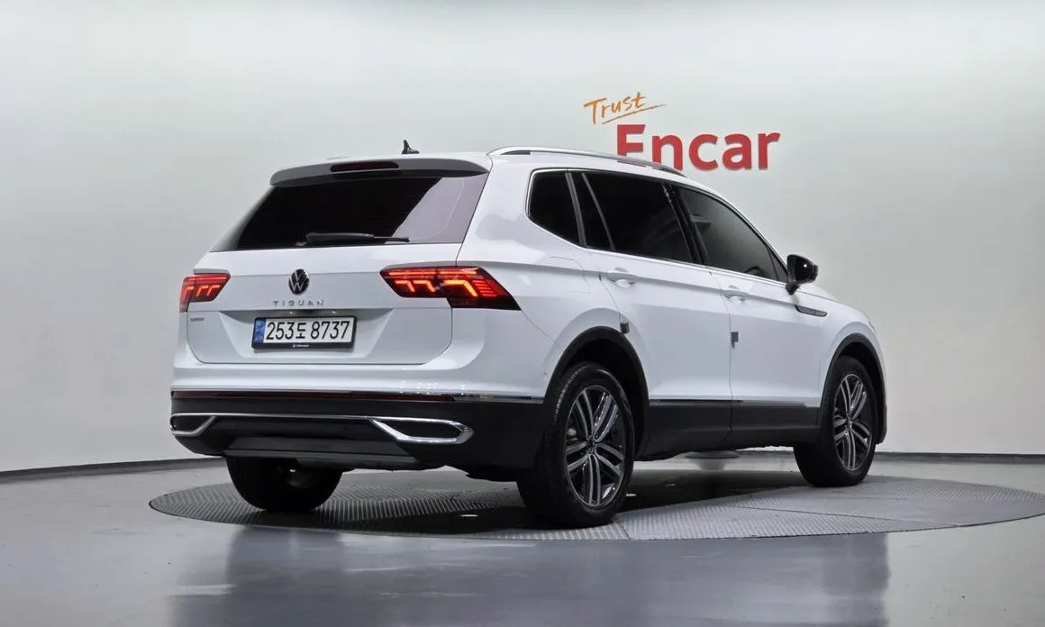 Volkswagen Tiguan — фото 6