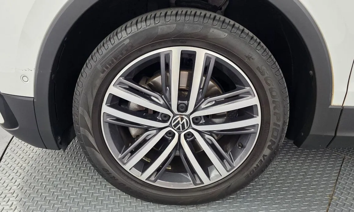 Volkswagen Tiguan — фото 4