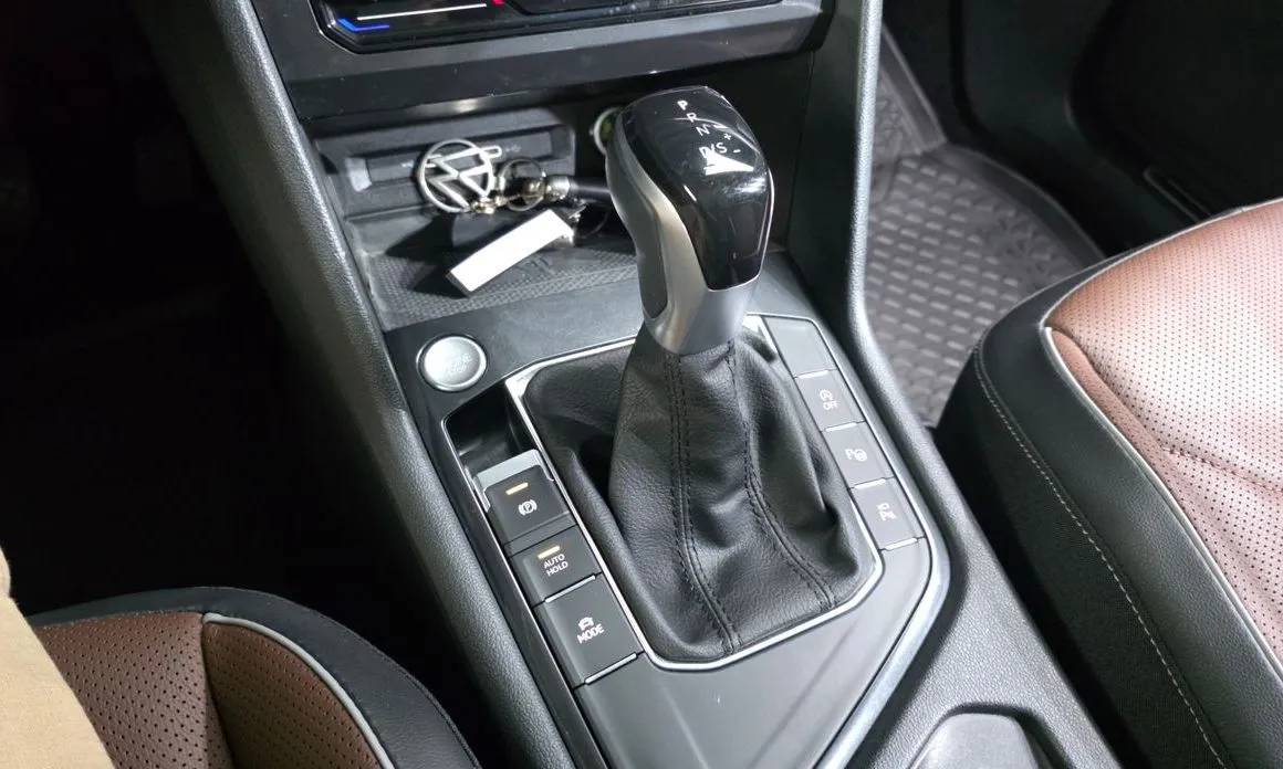 Volkswagen Tiguan — фото 8