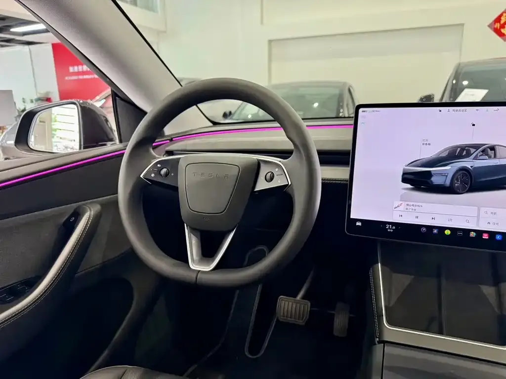 Tesla Model Y — фото 4
