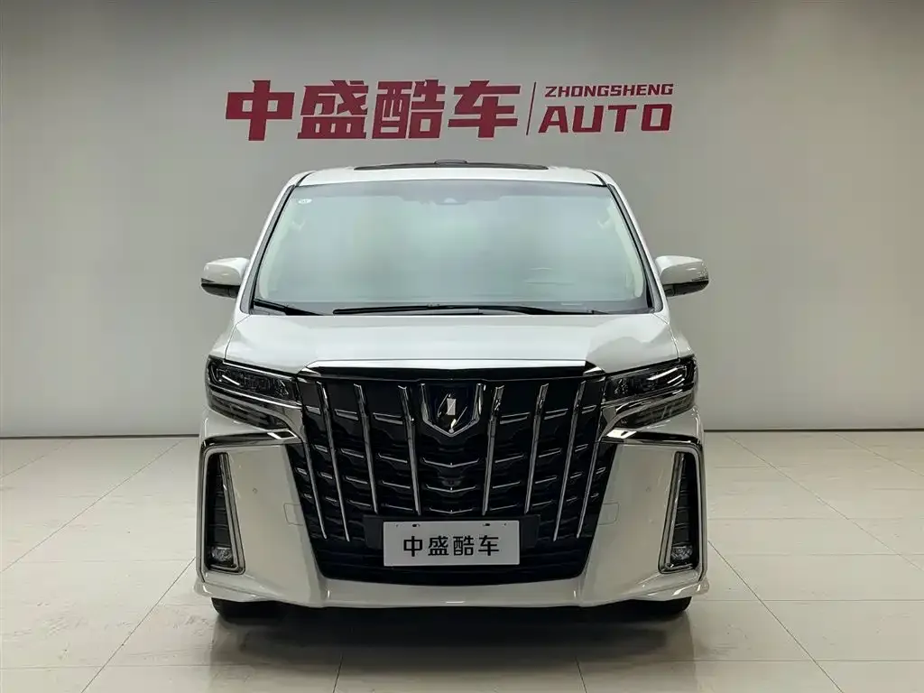 Toyota Alphard — фото 2