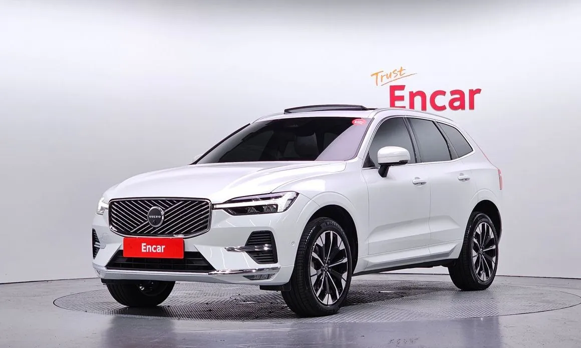 Volvo XC60 — фото 1