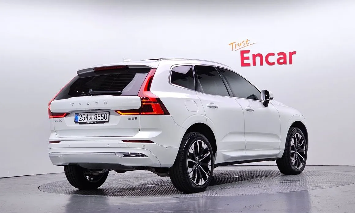 Volvo XC60 — фото 4