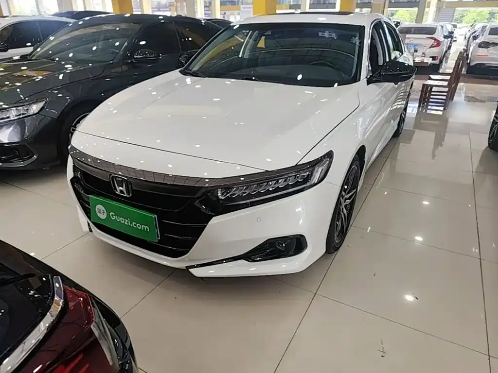 Honda Accord — фото 10