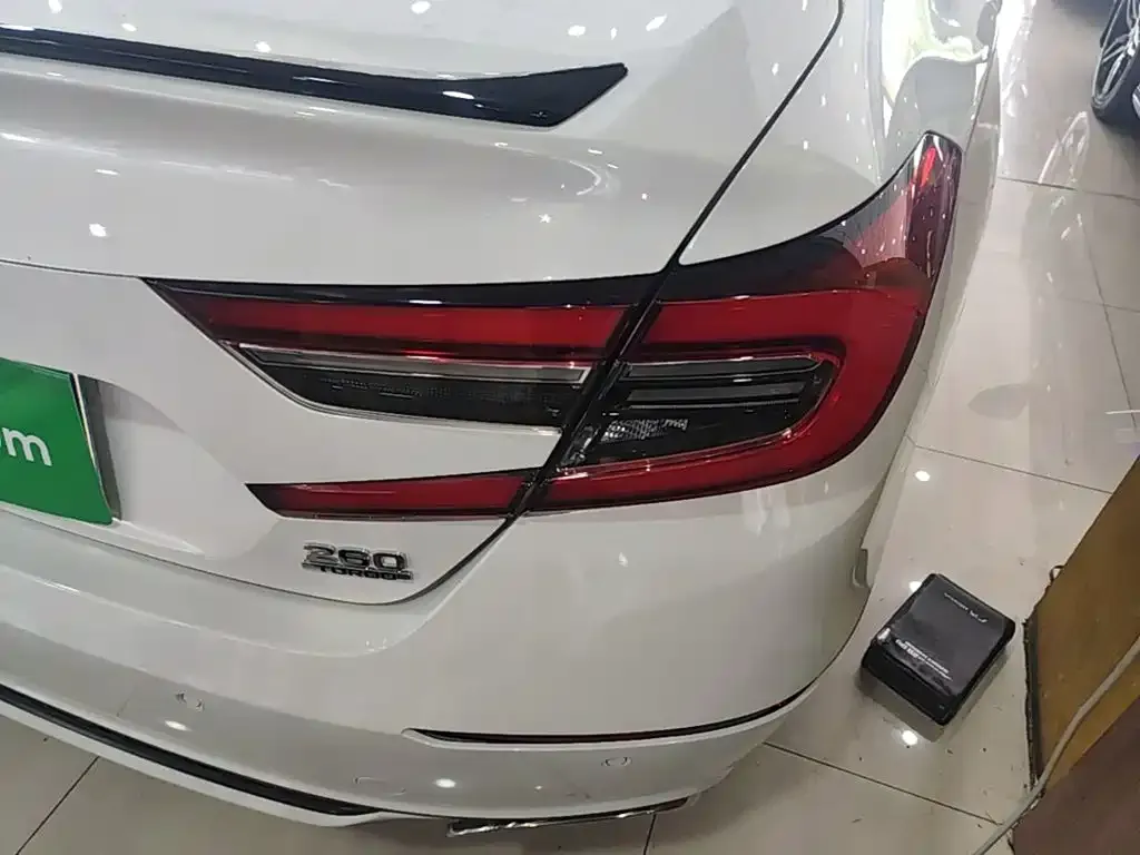 Honda Accord — фото 5